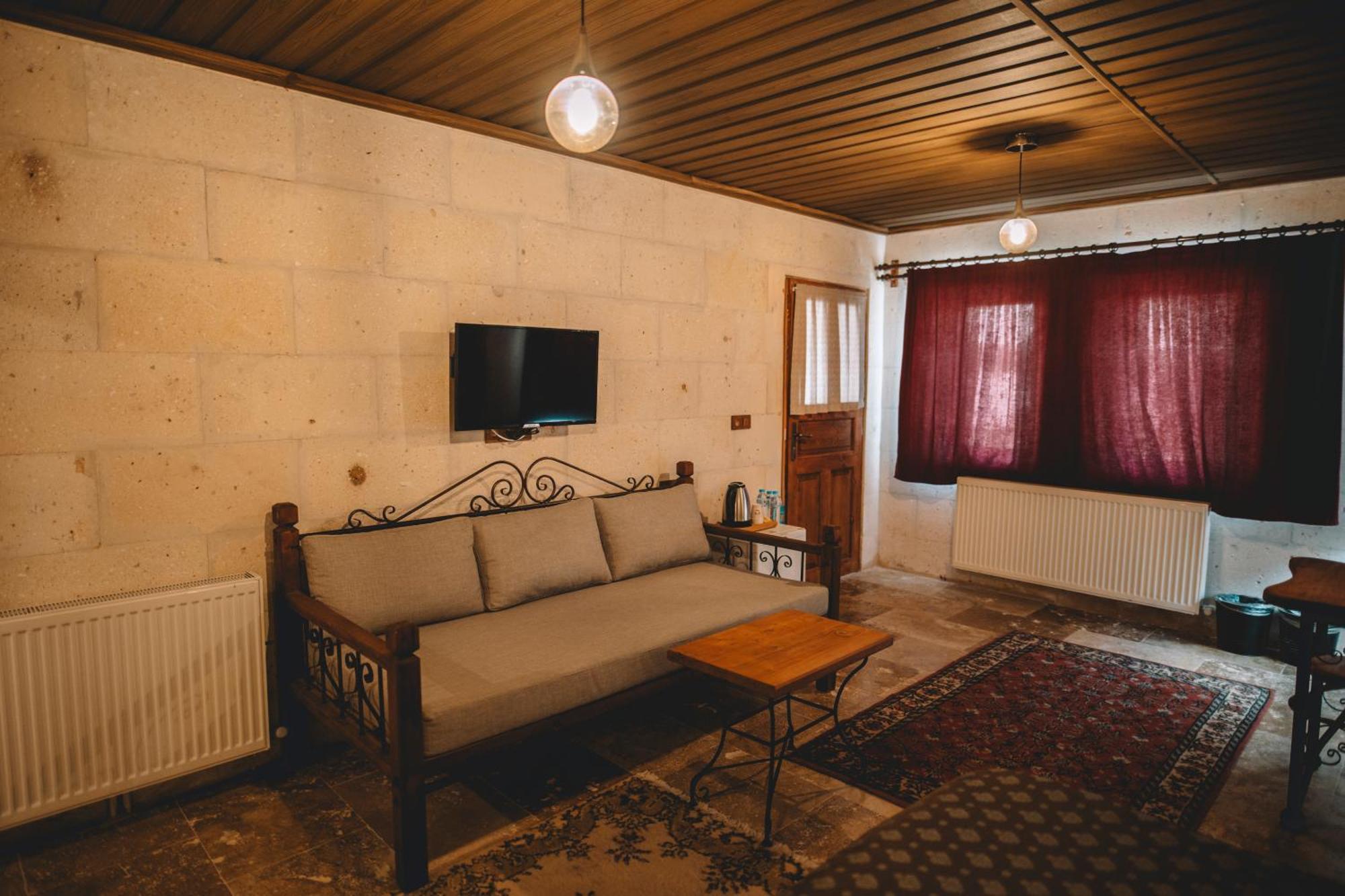 Bed and Breakfast Cavusin Cave House-Cappadocia Göreme Zewnętrze zdjęcie
