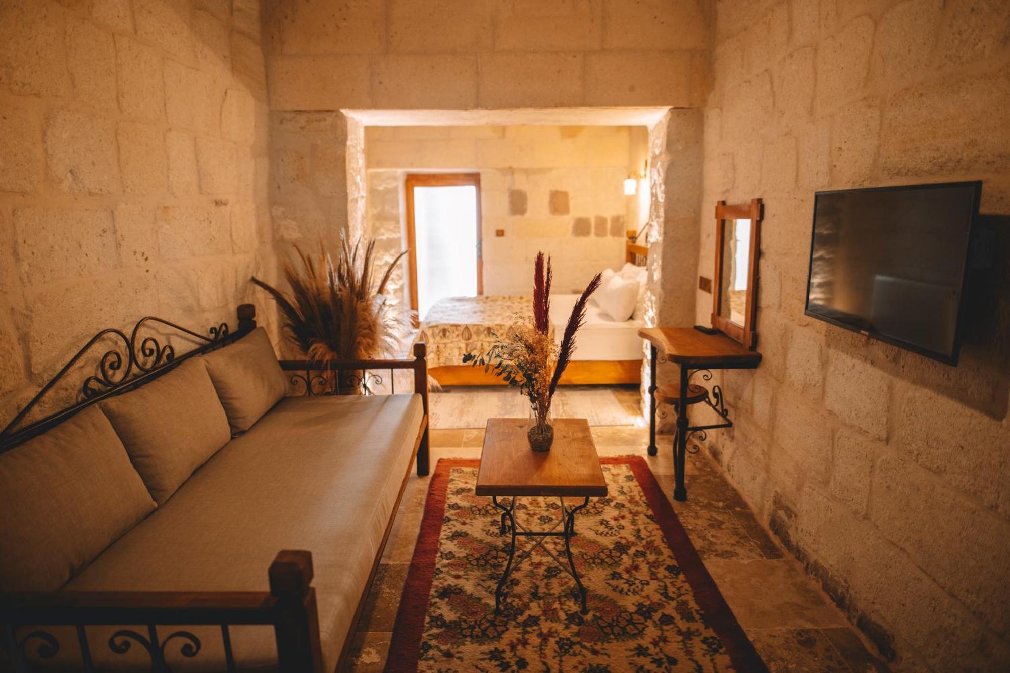 Bed and Breakfast Cavusin Cave House-Cappadocia Göreme Zewnętrze zdjęcie
